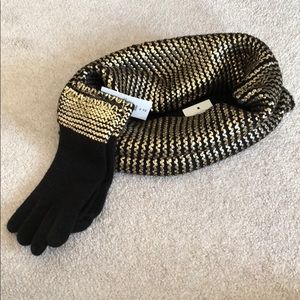 NWT Cache gloves and scarf neck tub